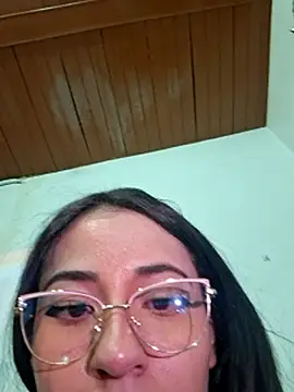 Webcam Model (chloebrownn03)  is live.Free join now!