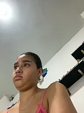 Webcam Model (Iam_samanthaa)  is live.Free join now!