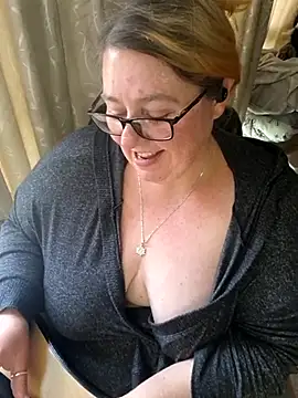 iceprincess2bad4u - Iceprincess2bad4u's free webcam - UK Sex Cams