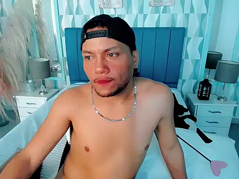 sebastian_cruz_ - Sebastian_cruz_'s free webcam - UK Sex Cams