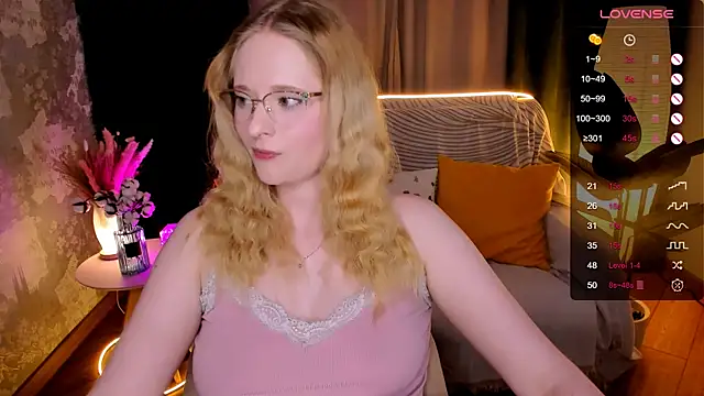 aemilia_ - Aemilia_'s free webcam - UK Sex Cams