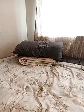 WaiterZim live cam screenshot malefemale on TokenKeno — Tip, Play & Watch Live Cams