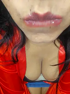 Webcam Model (EarlyPrincess)  is live.Free join now!