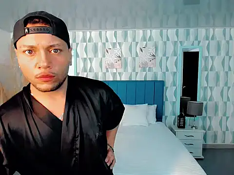 sebastian_cruz_ - Sebastian_cruz_'s free webcam - UK Sex Cams