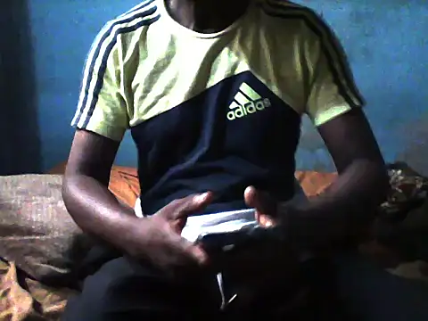 little__joy (Ask my age) - naked and finger hole