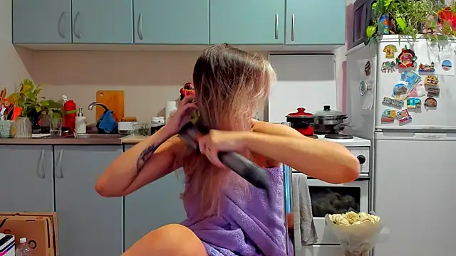 foxy_blond - Foxy_blond's free webcam