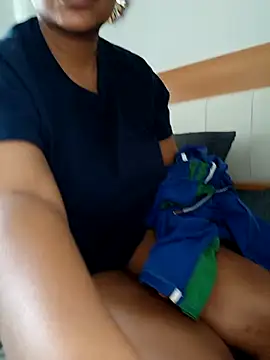 Webcam Model (Sweetbxxx24)  is live.Free join now!