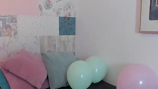  hillary_chen chat room