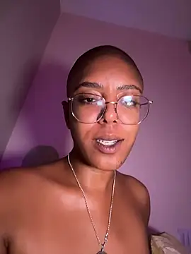 Webcam Model (aliayourfav)  is live.Free join now!