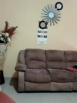 luciouslips00 (F young) - Open ass