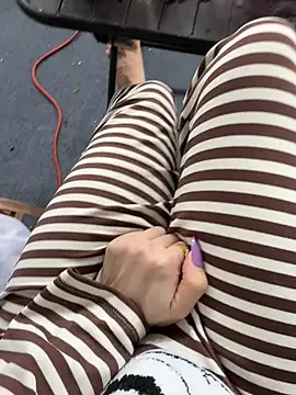 meii-meyy xxx live show