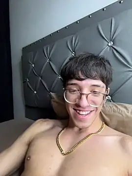  arthurdavies chat room