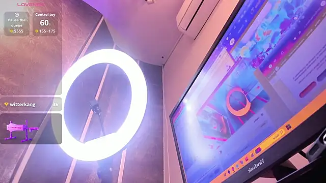 saracaball_ (T young) - cumshow