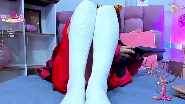 Live webcam thumbnail of candysswett from . Watch my show!