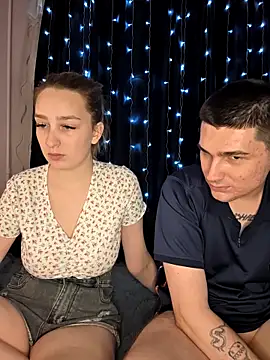 Sweet_Little_Lie from StripChat is Freechat