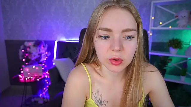 emilysunshines - EmilySunshineS's free webcam - UK Sex Cams