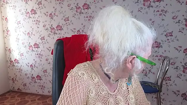 maya_mayflower - Maya_Mayflower's free webcam