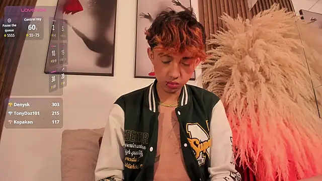 Allen_Starck live cam screenshot male on Token.Show — Token Tipping & Live Cams