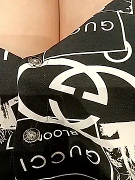 jessical--li (F milf) - Sexy toys in the ladies' room