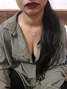 itz_mayra_ (F young) - Face show