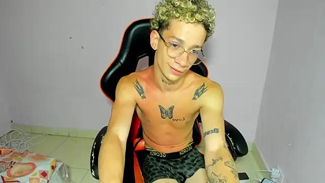 mateodeamjo - Mateodeamjo's free webcam - UK Sex Cams