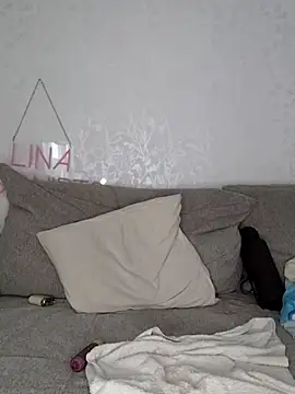 lina_squirts - Lina_Squirts's free webcam