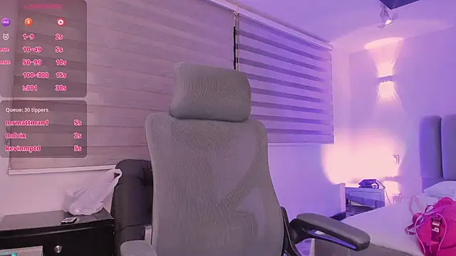  SkyThompson chat room