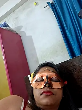 Webcam Model (SIMIHOT)  is live.Free join now!