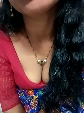 Webcam Model (Sravya__)  is live.Free join now!