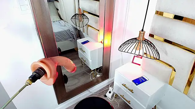 Iliy__ live cam screenshot female on TokenKeno — Tip, Play & Watch Live Cams