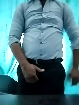 Desi_muslimcouple live cam