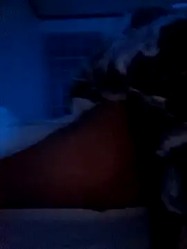 Live webcam thumbnail of 3zekie1 from . Watch my show!