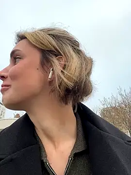 SandraCarter from StripChat is Freechat