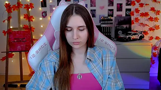 Live cam of AliceCharmy from  | Watch me live!