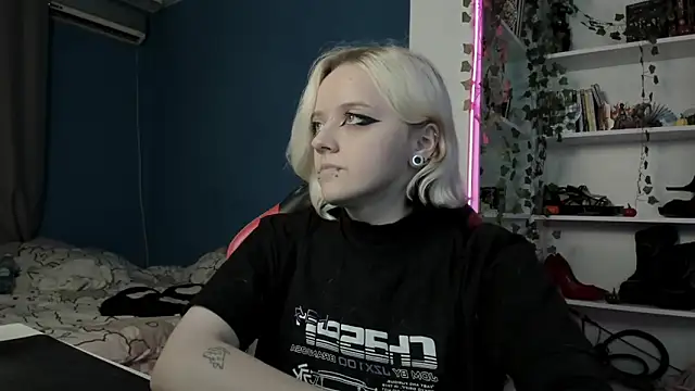 holy_mistress_s - Holy_Mistress_S's free webcam - UK Sex Cams