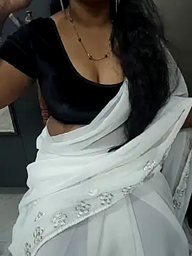 Nikitha_telugu