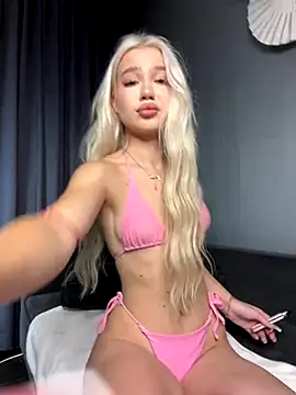 kiss_aurora - Kiss_Aurora's free webcam - UK Sex Cams