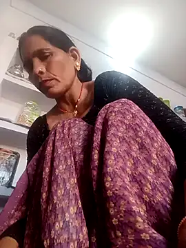 Webcam Model (Indiangueen)  is live.Free join now!