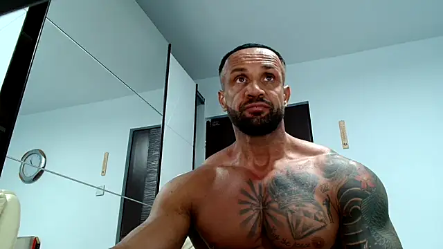 magnificmuscles89 - Magnificmuscles89's free webcam - UK Sex Cams