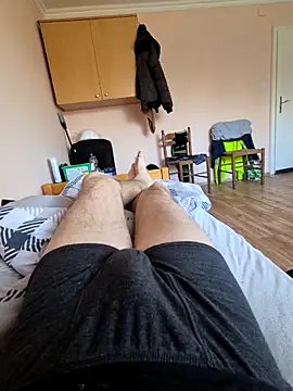 kisbiro77777 - Kisbiro77777's free webcam - UK Sex Cams