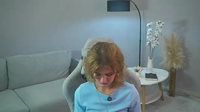 ManaBybel webcam stripchat model stream image