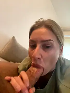 belle98 - Belle98's free webcam - UK Sex Cams