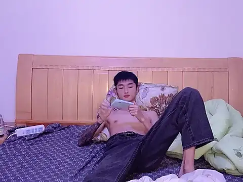 n228 - N228's free webcam - UK Sex Cams