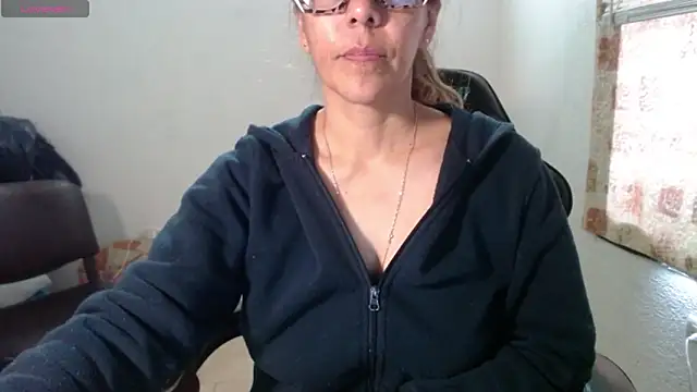 horny_paty's Stripchat show and profile