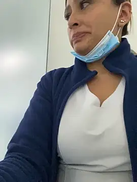 Webcam Model (Alanita_)  is live.Free join now!