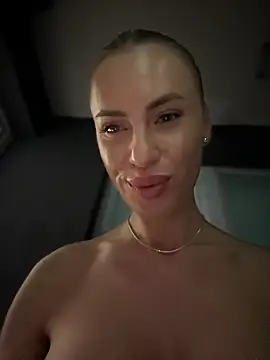 _jessyrey_ (F young) - Flash pussy 👅