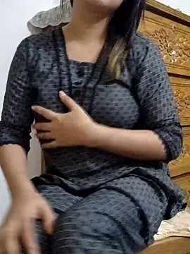 Webcam Model (Tanha18)  is live.Free join now!