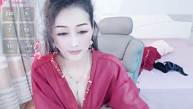 yaoyao-baby520 - Yaoyao-baby520's free webcam - UK Sex Cams