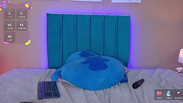 ahvi_ebony (F teen) - LETS GO TO PLAY WITH MY DILDO 🍆🍆