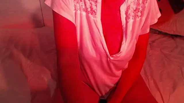 sweetchani666 (F mature) - riding a dildo